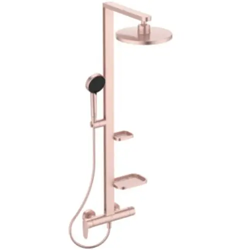 Duschsystem von Ideal Standard in Rosé mit Handbrause, Kopfbrause und zwei Ablagen. Der Wasserhahn ist horizontal angebracht.